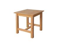 Gála ülőke, Kategória:Fenyő asztalok és székek, Szélesség:40cm Hosszúság:40cm Magasság:46cm